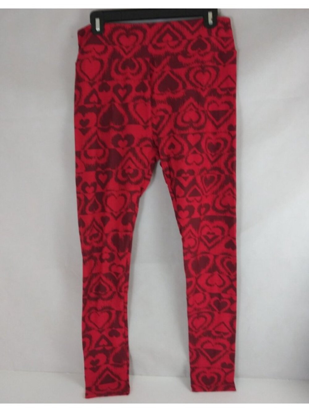 LuLaRoe Tall & Curvy Leggings With Red & Black Hearts Design